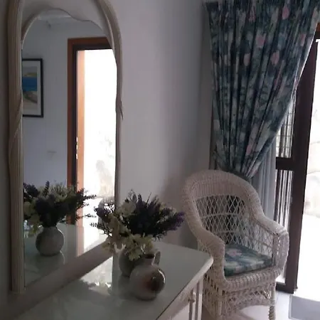 Medusa 3-1/1 Crab Island Apartment *